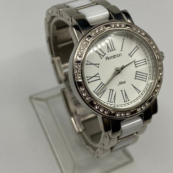 Armitron Now White Silver Tone Stainless Steel Watch Working New Battery - Picture 8 of 8